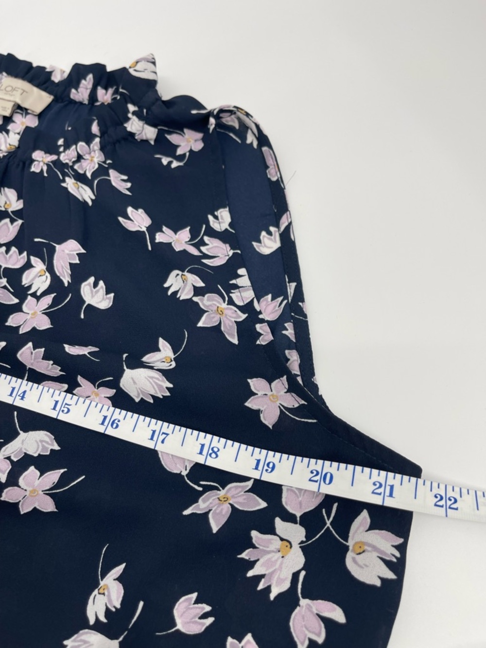 LOFT Floral Medium Sleeveless Top Coquette Grandmacore Cottagecore Dark Floral - Picture 5 of 9